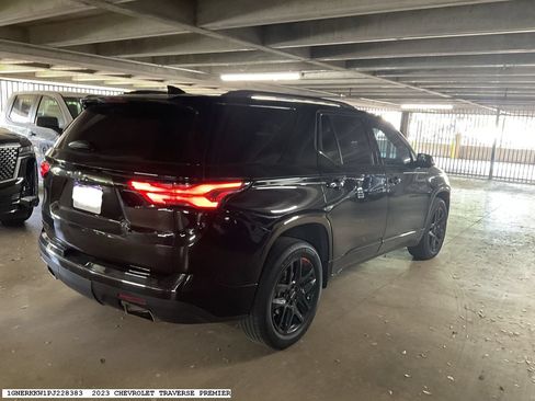 Used 2023 Chevrolet Traverse Premier w/ Redline Edition FWD image 5
