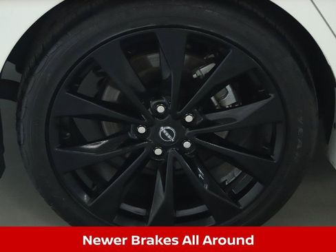 Certified 2023 Nissan Maxima SR w/ Sport Mat Group image 14