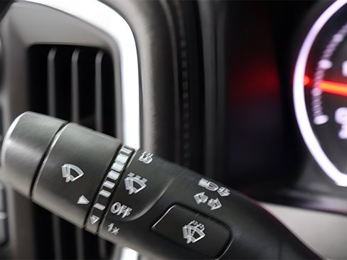 Used 2020 Chevrolet Silverado 2500 LTZ image 17