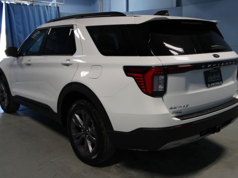 New 2026 Ford Explorer Active w/ Active Comfort Package image 30