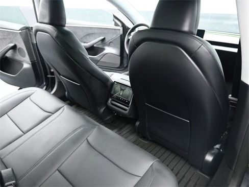 Used 2025 Tesla Model 3 Long Range image 16