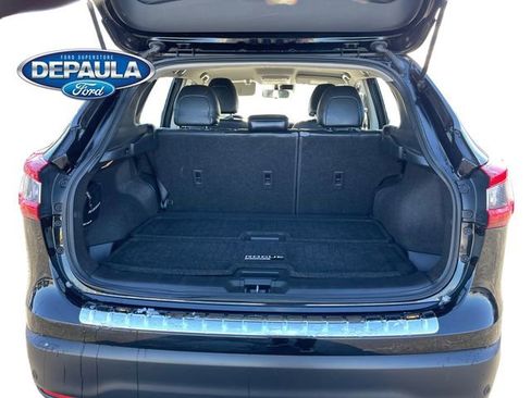 Used 2022 Nissan Rogue Sport SV w/ Technology Package image 6