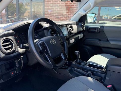 Used 2019 Toyota Tacoma SR RWD image 15