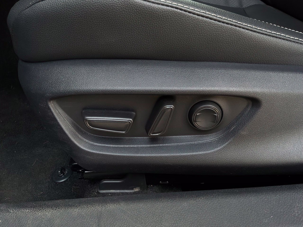 Used 2026 Toyota Camry SE FWD image 11
