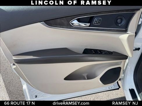 Used 2020 Lincoln Nautilus Reserve w/ Cargo Utility Package image 11