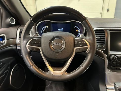 Used 2016 Jeep Grand Cherokee Overland AWD/4WD image 17