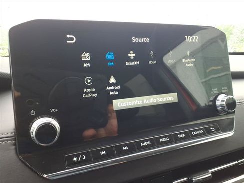Used 2024 Mitsubishi Outlander AWD image 11