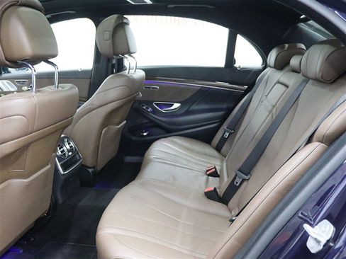 Used 2015 Mercedes-Benz S 550 4MATIC Sedan image 18