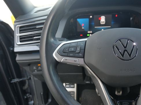 Used 2024 Volkswagen Atlas Cross Sport SEL R-Line image 13