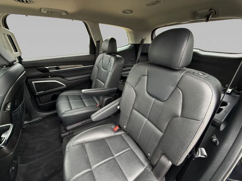 Used 2022 Kia Telluride EX w/ EX Premium Package FWD image 20
