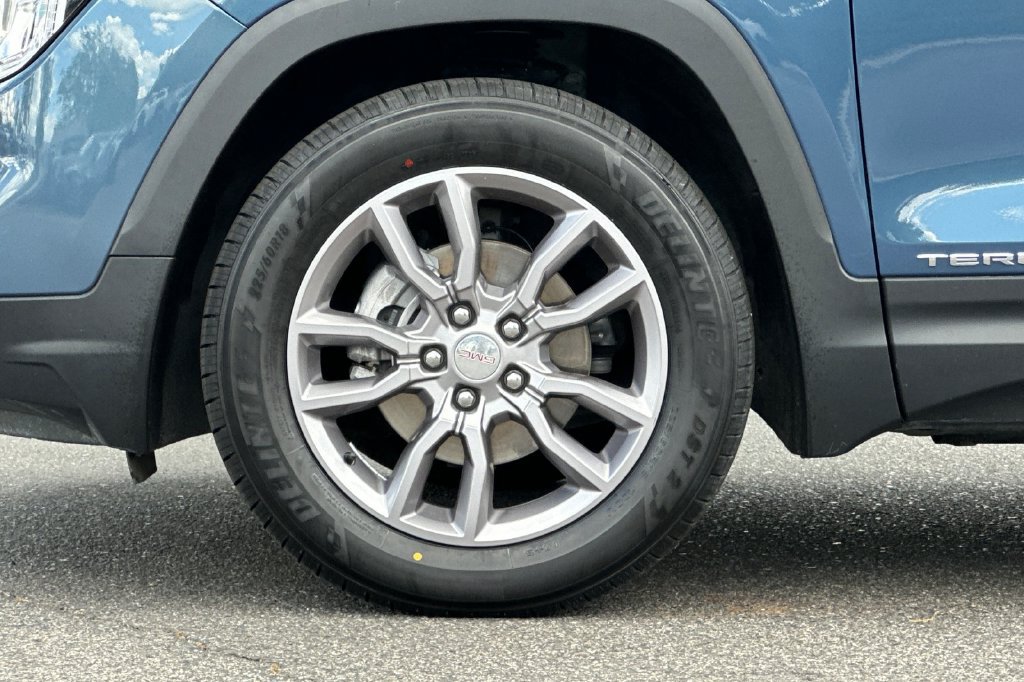 Used 2024 GMC Terrain SLT AWD/4WD image 30