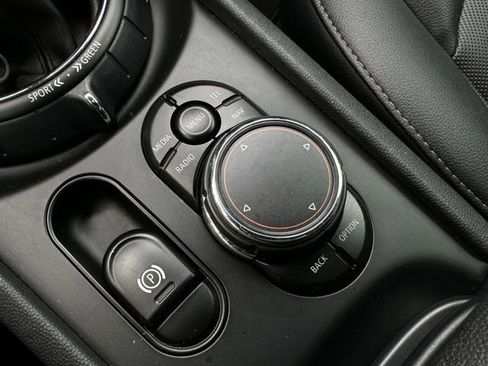 Used 2017 MINI Cooper Clubman ALL4 image 33