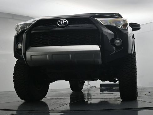 Used 2019 Toyota 4Runner TRD Off-Road AWD/4WD image 19