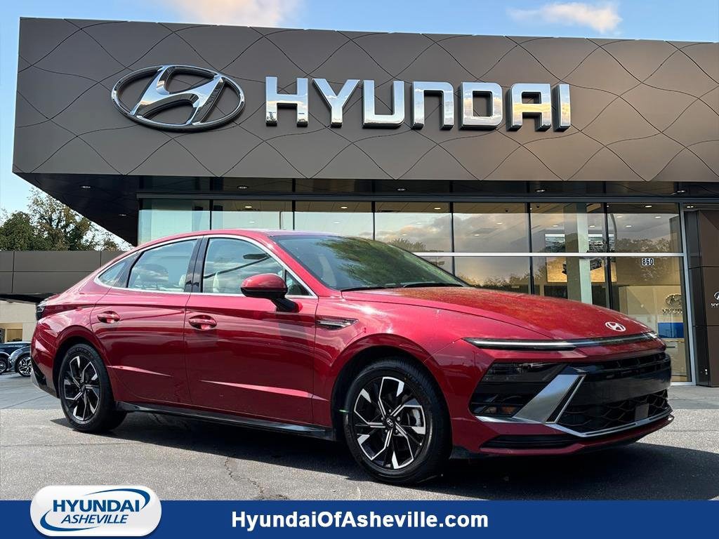 Used 2025 Hyundai Sonata SEL FWD image 1