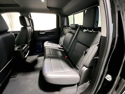 Used 2024 GMC Sierra 1500 SLT image 24