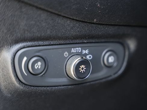 Used 2019 Chevrolet Equinox Premier AWD/4WD image 41