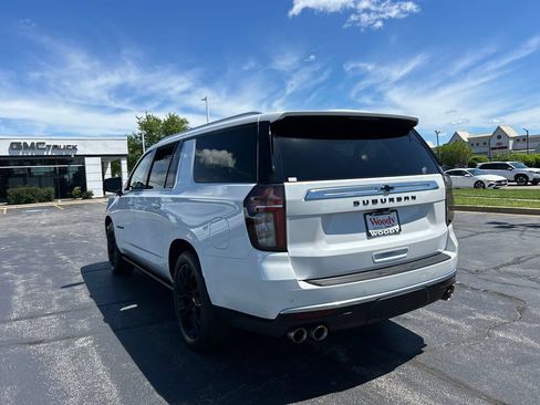 Certified 2022 Chevrolet Suburban High Country w/ LPO, Illumination Package AWD/4WD image 10