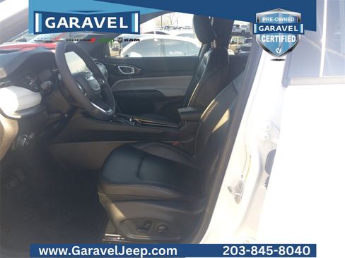 Used 2025 Jeep Compass Limited image 10