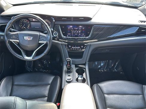 Used 2020 Cadillac XT6 Premium Luxury image 10