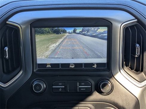 Used 2021 Chevrolet Silverado 1500 LT Trail Boss image 27