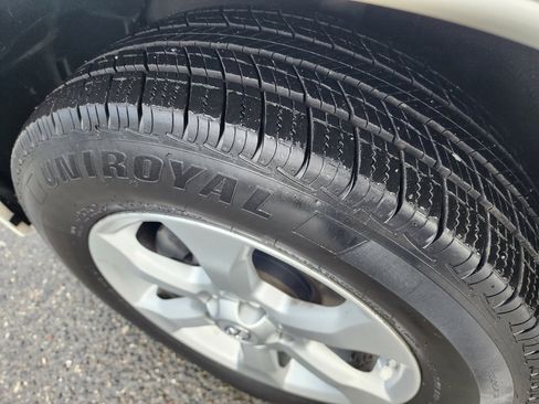 Used 2014 Toyota RAV4 EV image 41