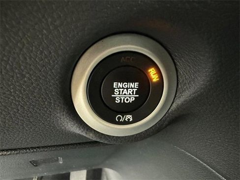 New 2026 Chrysler Pacifica Select image 24