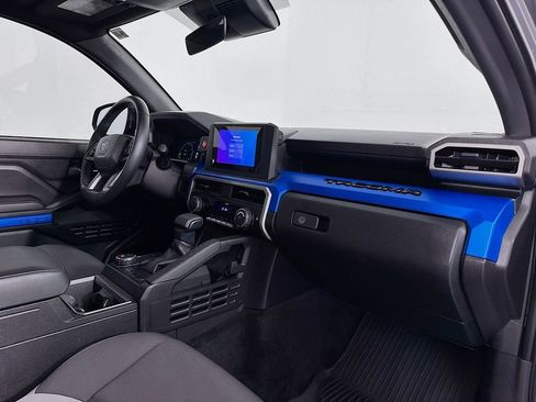 Used 2024 Toyota Tacoma TRD Sport image 30