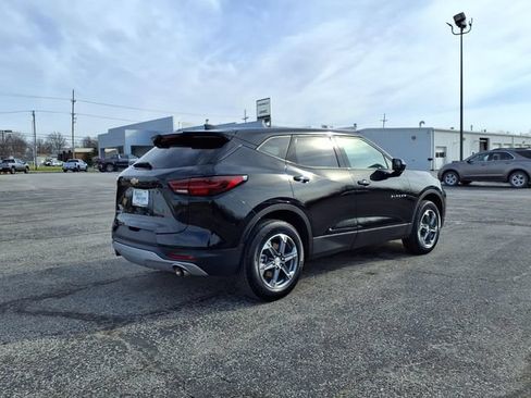Used 2025 Chevrolet Blazer LT FWD image 17