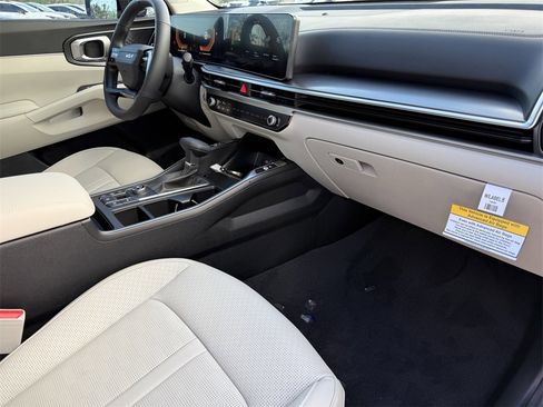 New 2026 Kia Sorento S image 12