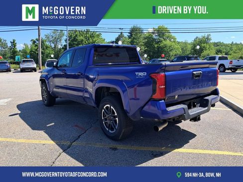 Used 2025 Toyota Tacoma TRD Sport AWD/4WD image 3