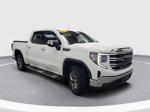 Used 2023 GMC Sierra 1500 SLT w/ SLT Convenience Package image 2