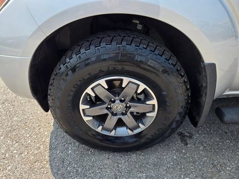 Used 2019 Nissan Frontier PRO-4X AWD/4WD image 10