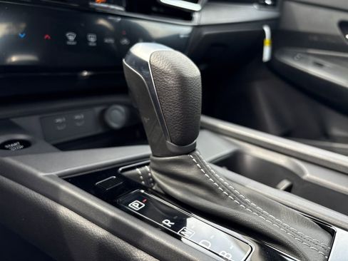 New 2026 Nissan Sentra SV w/ Floor Mat Package FWD image 19