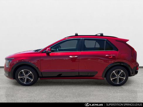 Used 2023 Kia Niro FWD image 7