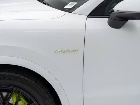 New 2026 Porsche Cayenne S image 13