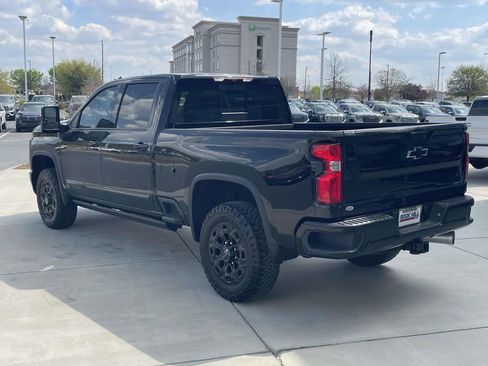 Used 2024 Chevrolet Silverado 2500 High Country w/ Midnight Edition image 8