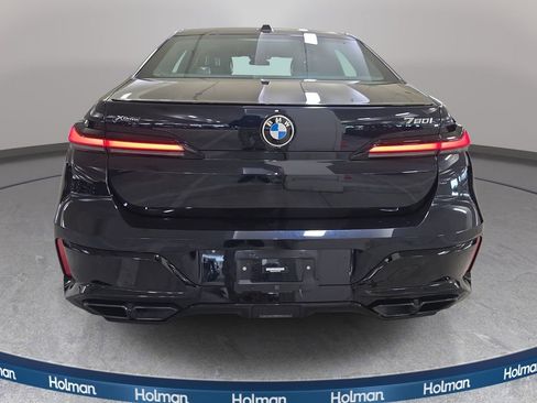 Used 2023 BMW 760i xDrive w/ Executive Package AWD/4WD image 8