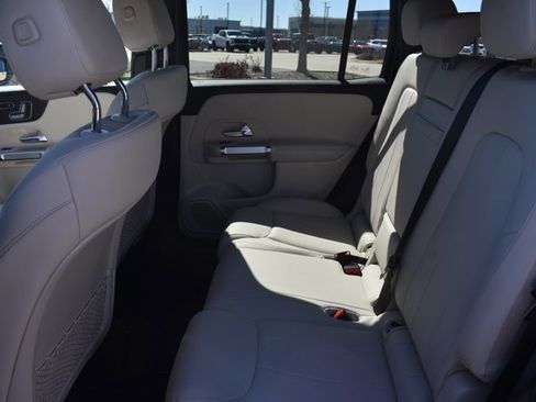 Used 2022 Mercedes-Benz GLB 250 4MATIC image 16