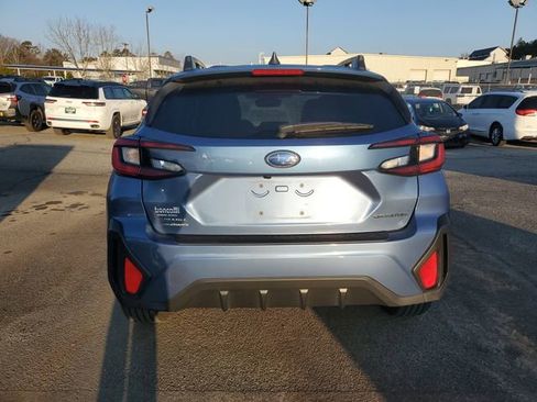 Used 2024 Subaru Crosstrek 2.0i Premium image 9