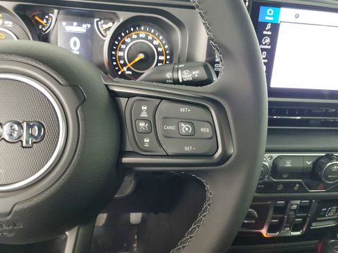 New 2026 Jeep Gladiator Sport image 25