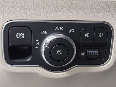 Used 2025 Mercedes-Benz GLA 250 image 26