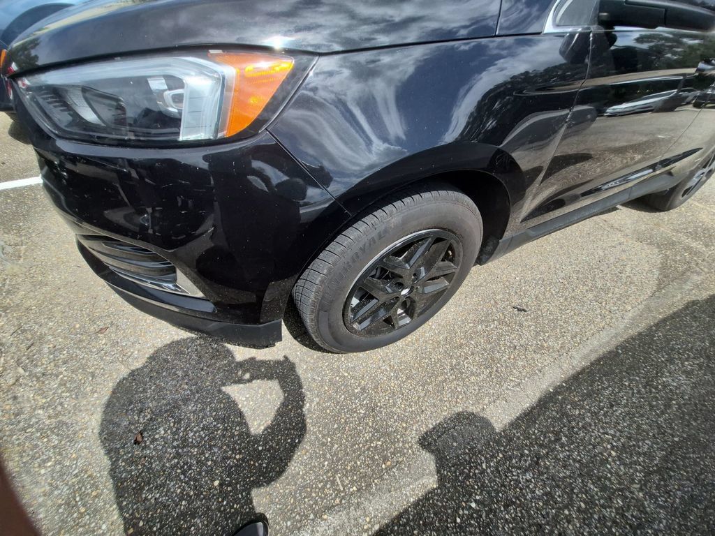 Used 2022 Ford Edge SEL AWD/4WD image 7
