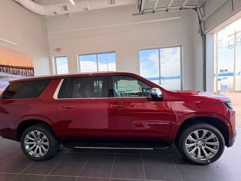 New 2026 Chevrolet Suburban Premier AWD/4WD image 8