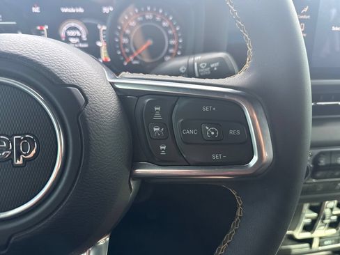 Used 2024 Jeep Wrangler Unlimited Sahara AWD/4WD image 17