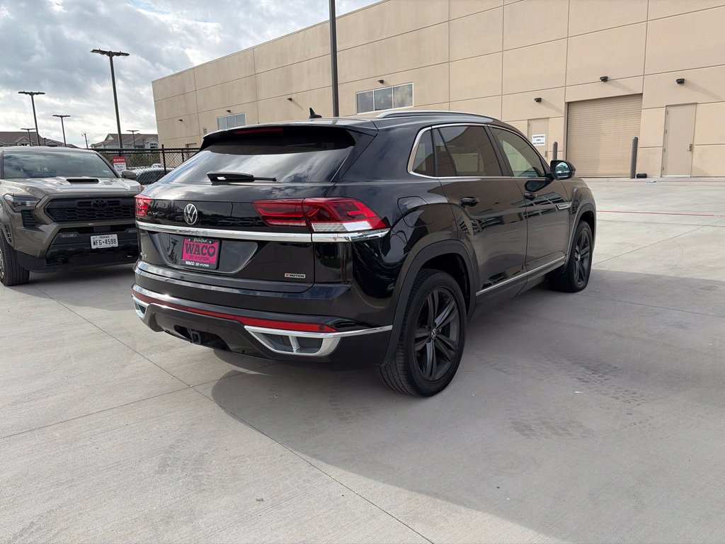 Used 2022 Volkswagen Atlas Cross Sport SEL R-Line w/ Cross Sport MDO Package AWD/4WD image 12