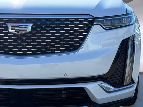 Used 2020 Cadillac XT6 Premium Luxury w/ Platinum Package image 11