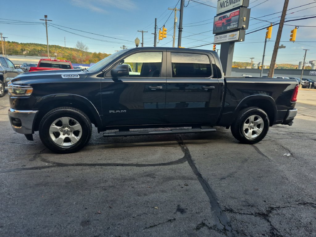 Used 2025 RAM 1500 Big Horn AWD/4WD image 12