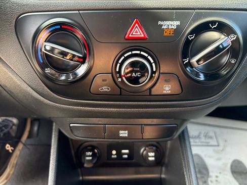 Used 2020 Hyundai Accent SE image 21