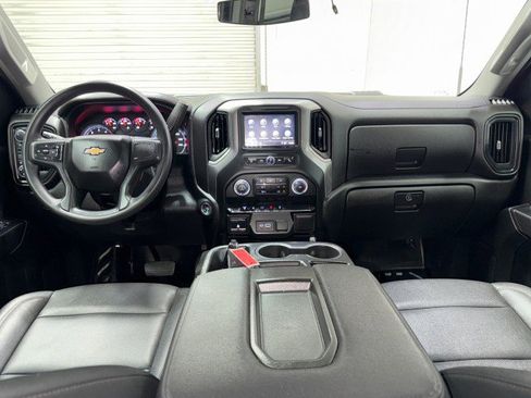 Used 2025 Chevrolet Silverado 3500 W/T image 15