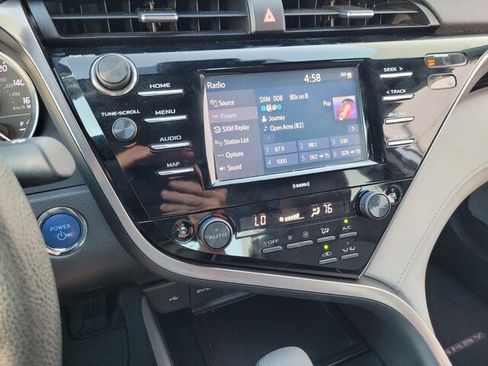 Certified 2020 Toyota Camry LE image 22